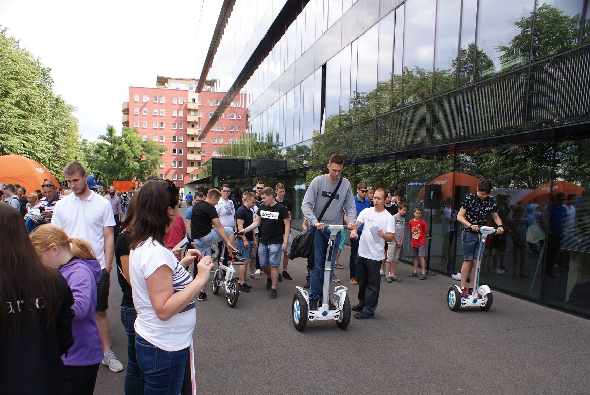 Airwheel S5 electric scooter