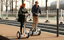 Umweltfreundlich, benutzerfreundlich und innovativ, Airwheel Elektroroller nimmt ab.